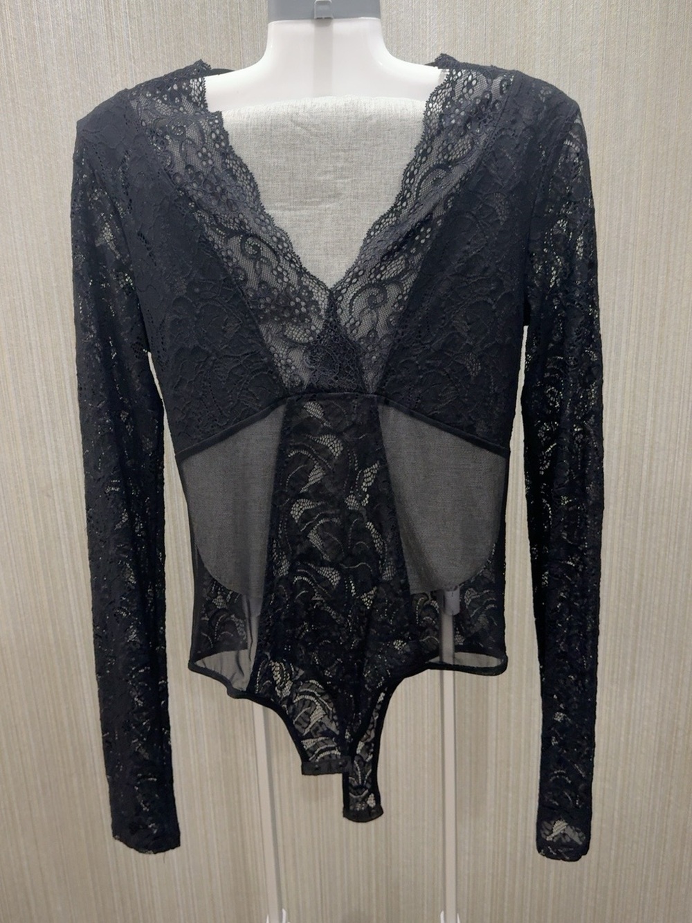 Title: Imperial Made in Italy Black Lace Long Sleeve Bodysuit Size M